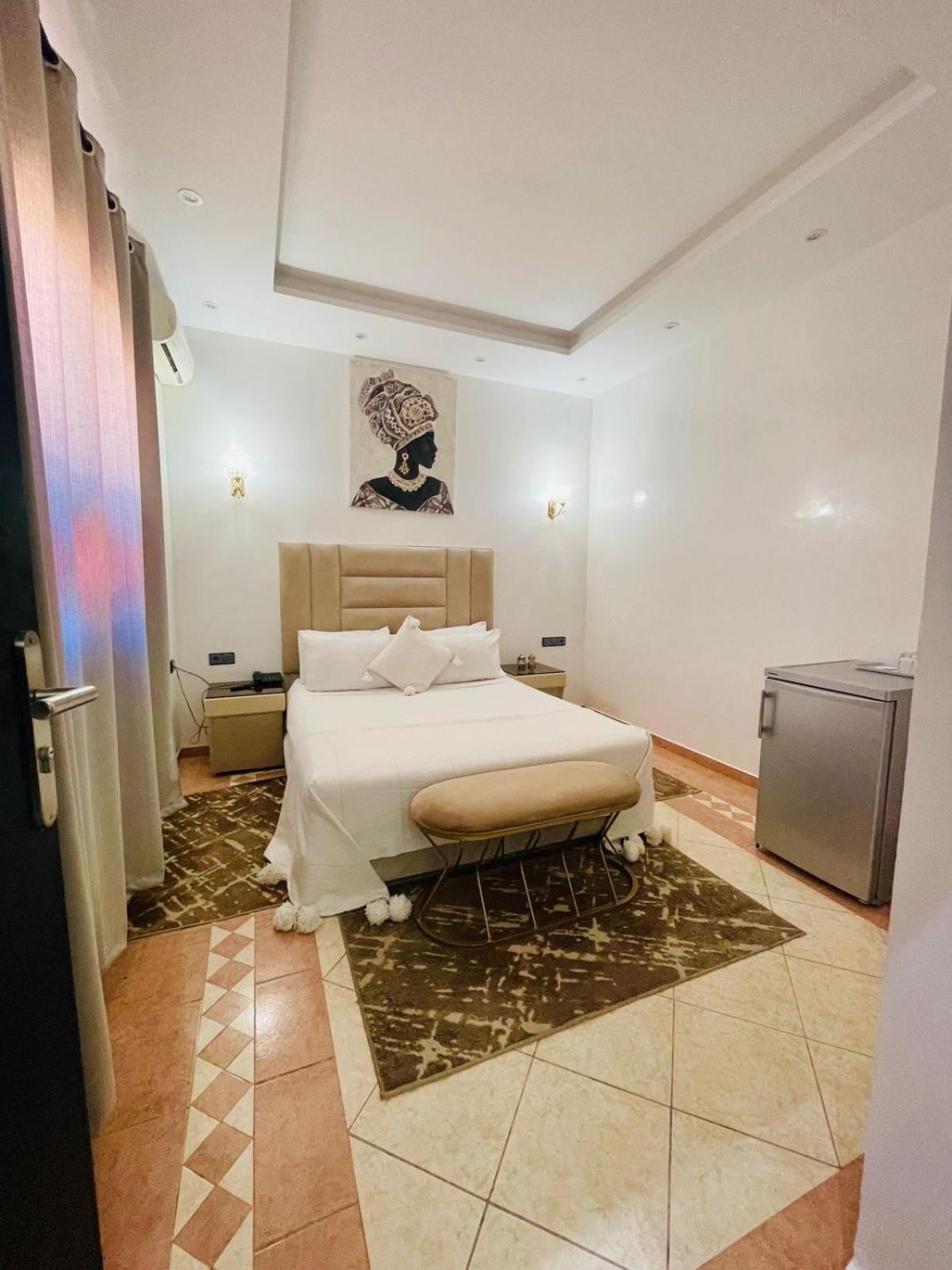 Riad Douirtna